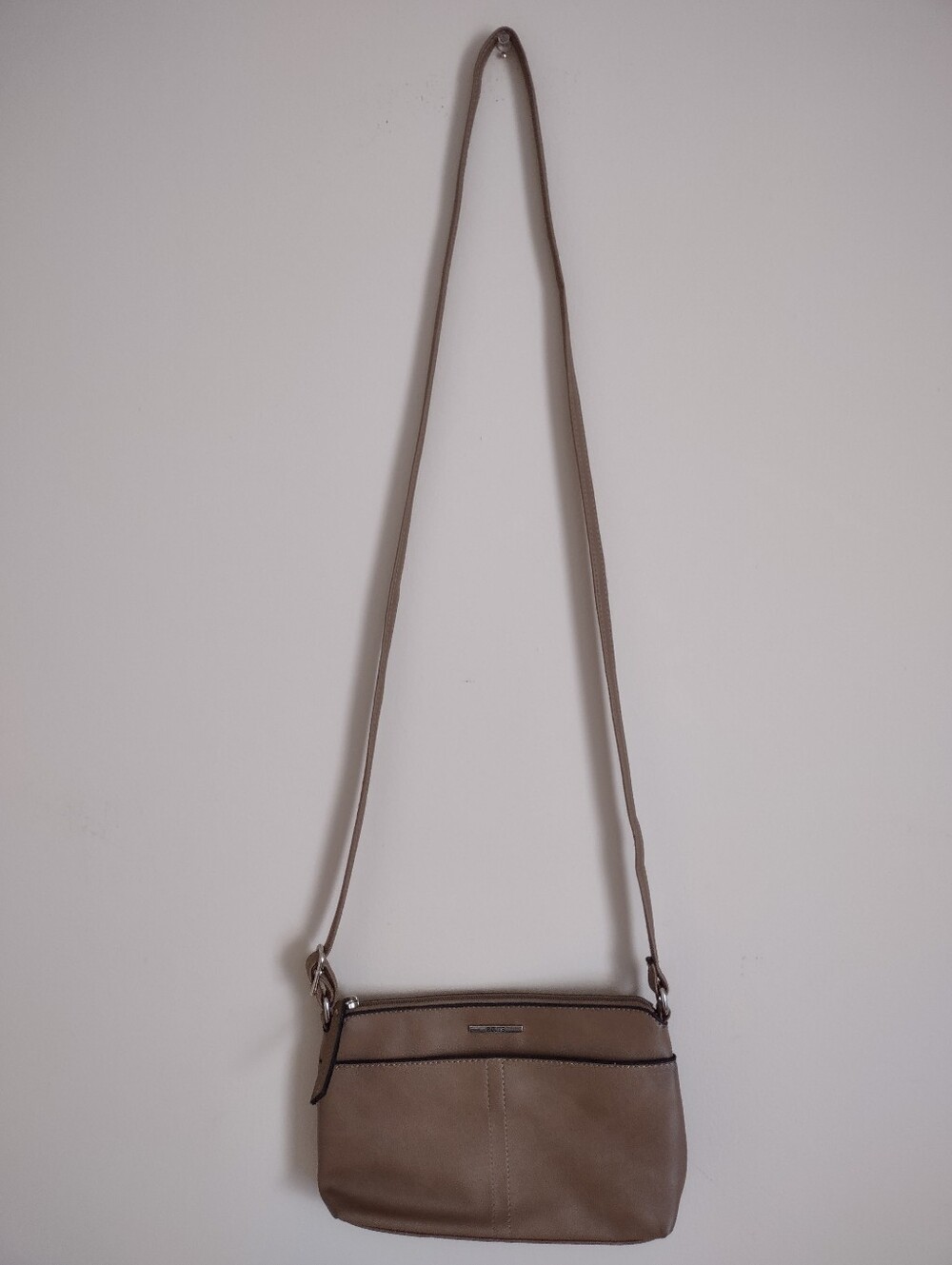 Roots Taupe Crossbody Bag | Adjustable Strap | Multiple Pockets | Everyday Purse